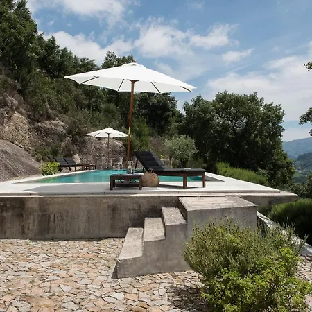 לינה וארוחת בוקר Covela Baião